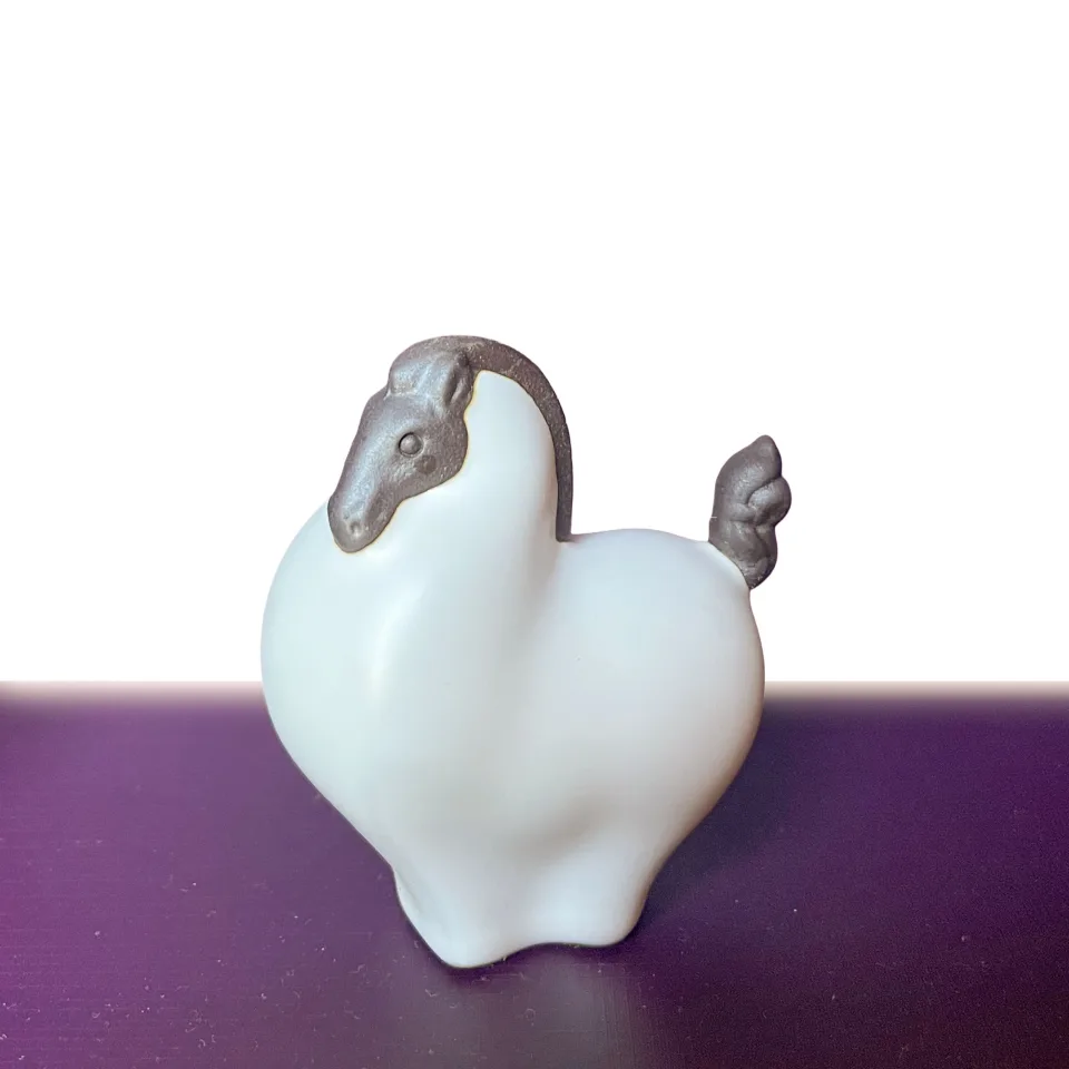 White and grey ceramic horse tea pet for gongfu tea