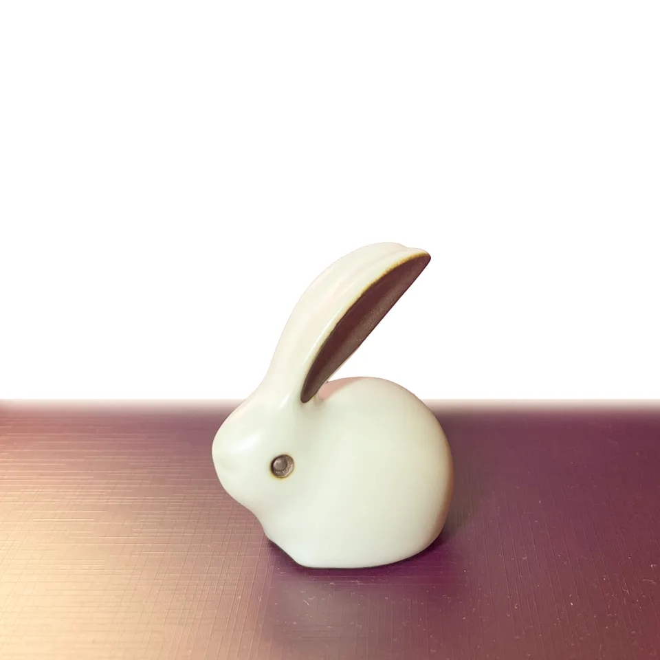 White and grey ceramic rabbit tea pet for gongfu tea